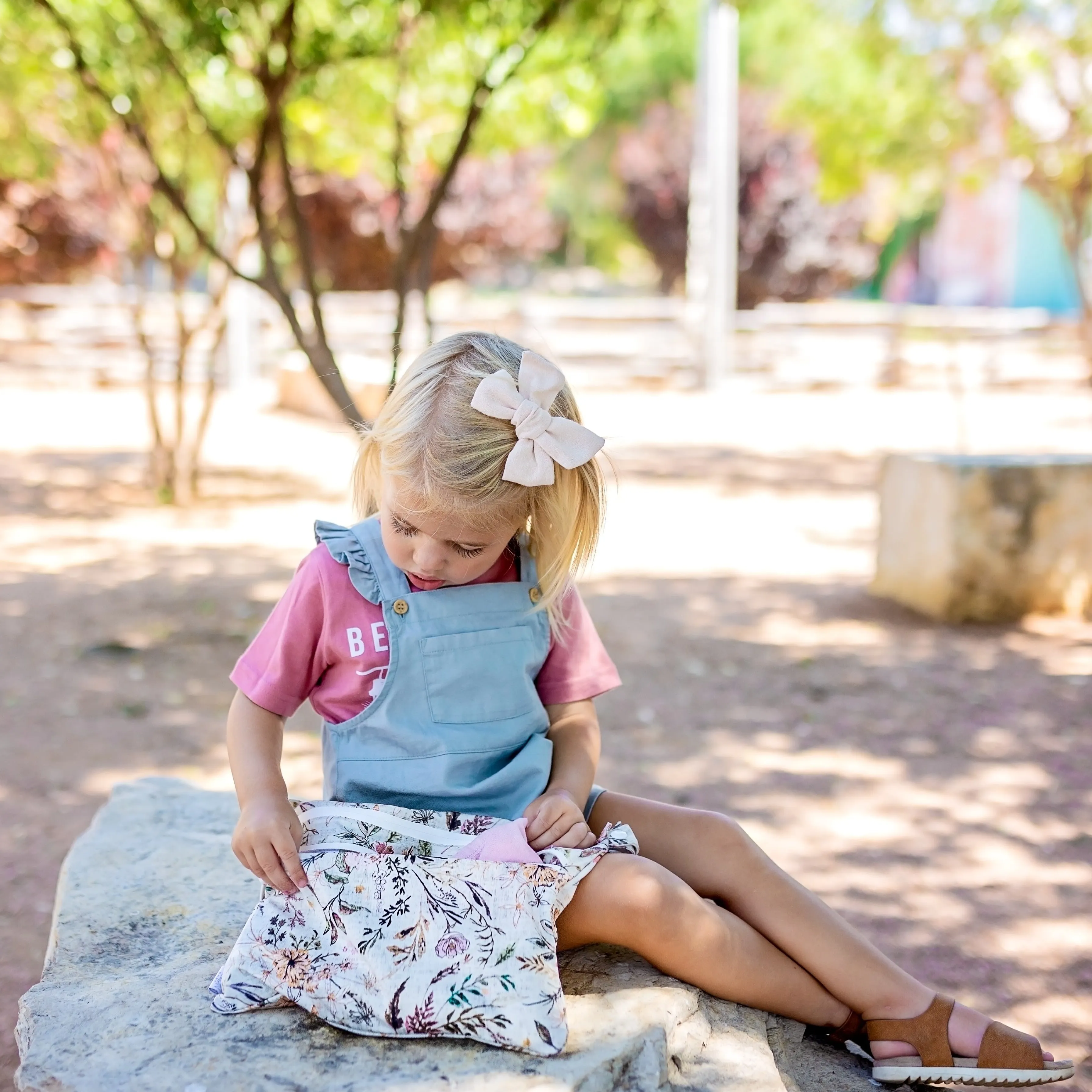 Delilah Floral - Waterproof Wet Bag (for Mealtime, On-the-go, And More!) Babykids_Bapron-Baby