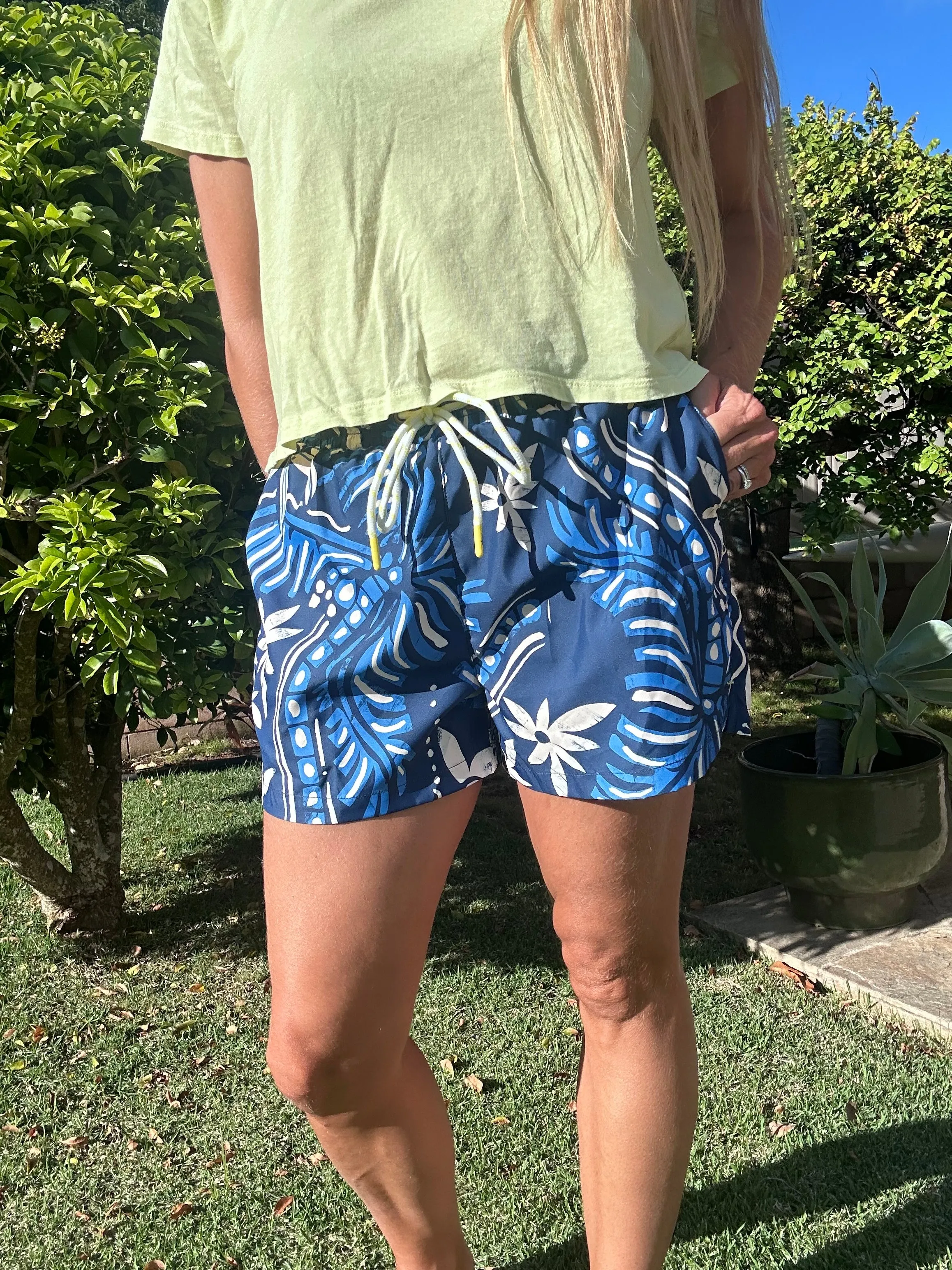 MAAJI Midnight Sky Sand unisex shorts
