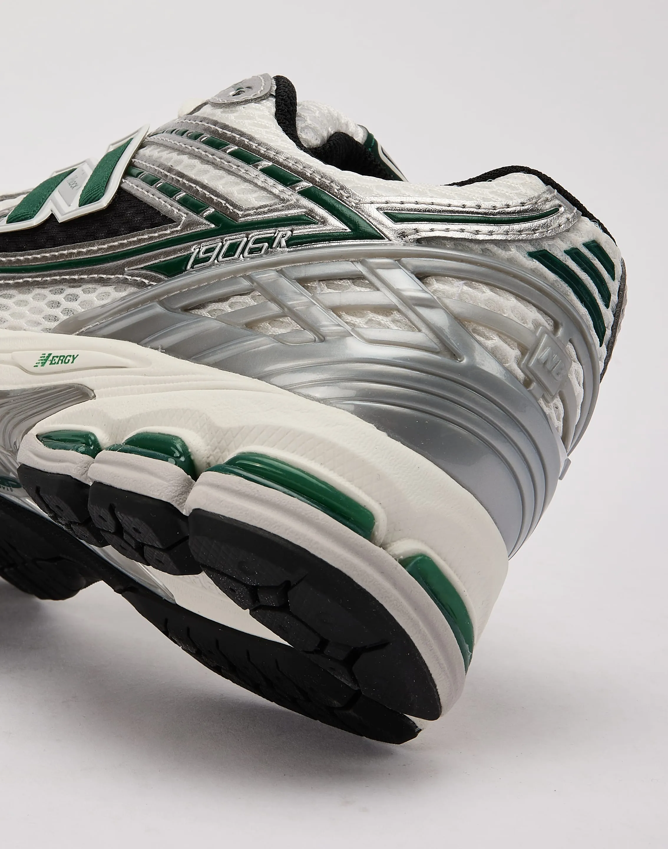 New Balance 1906R