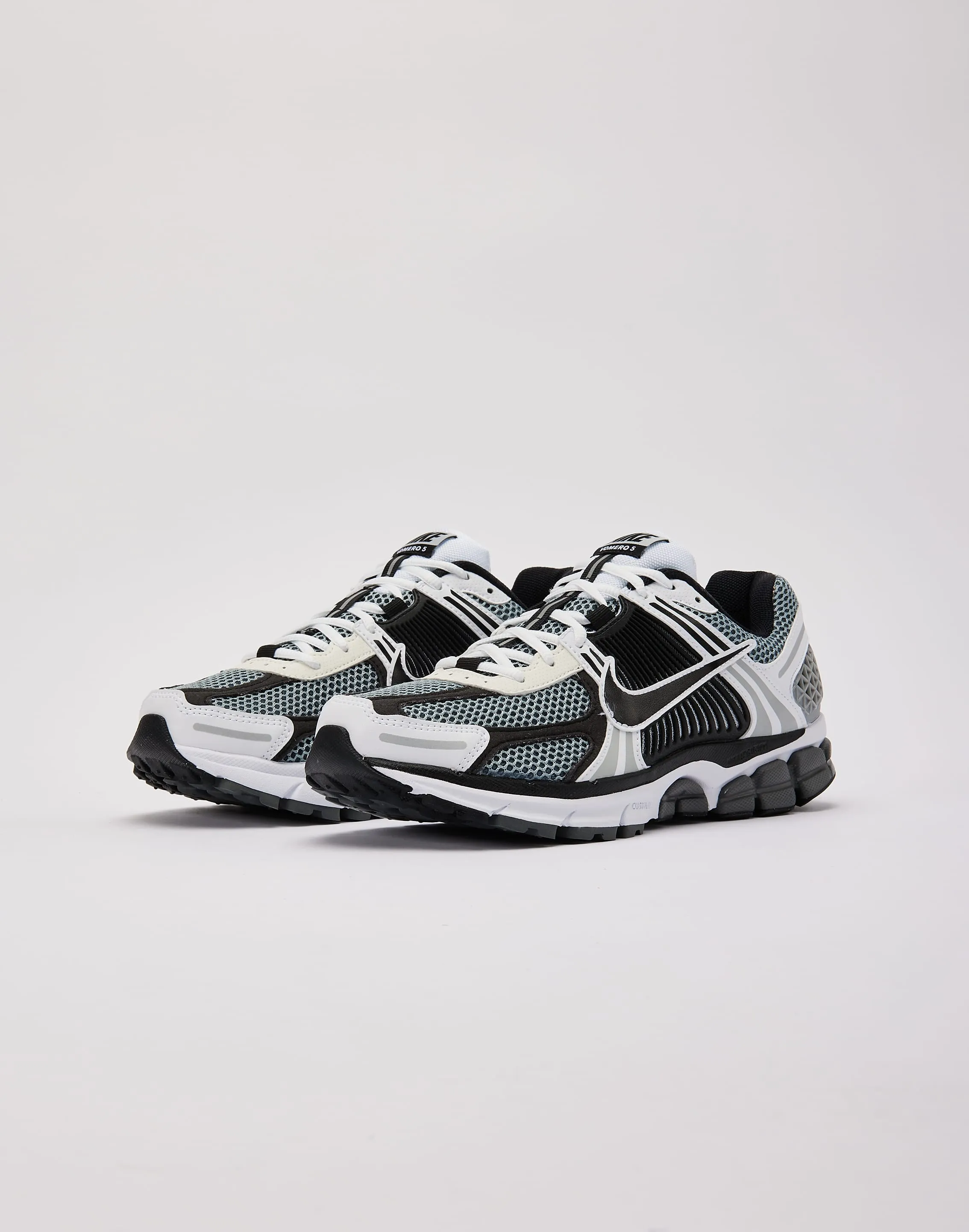 Nike Zoom Vomero 5 SE
