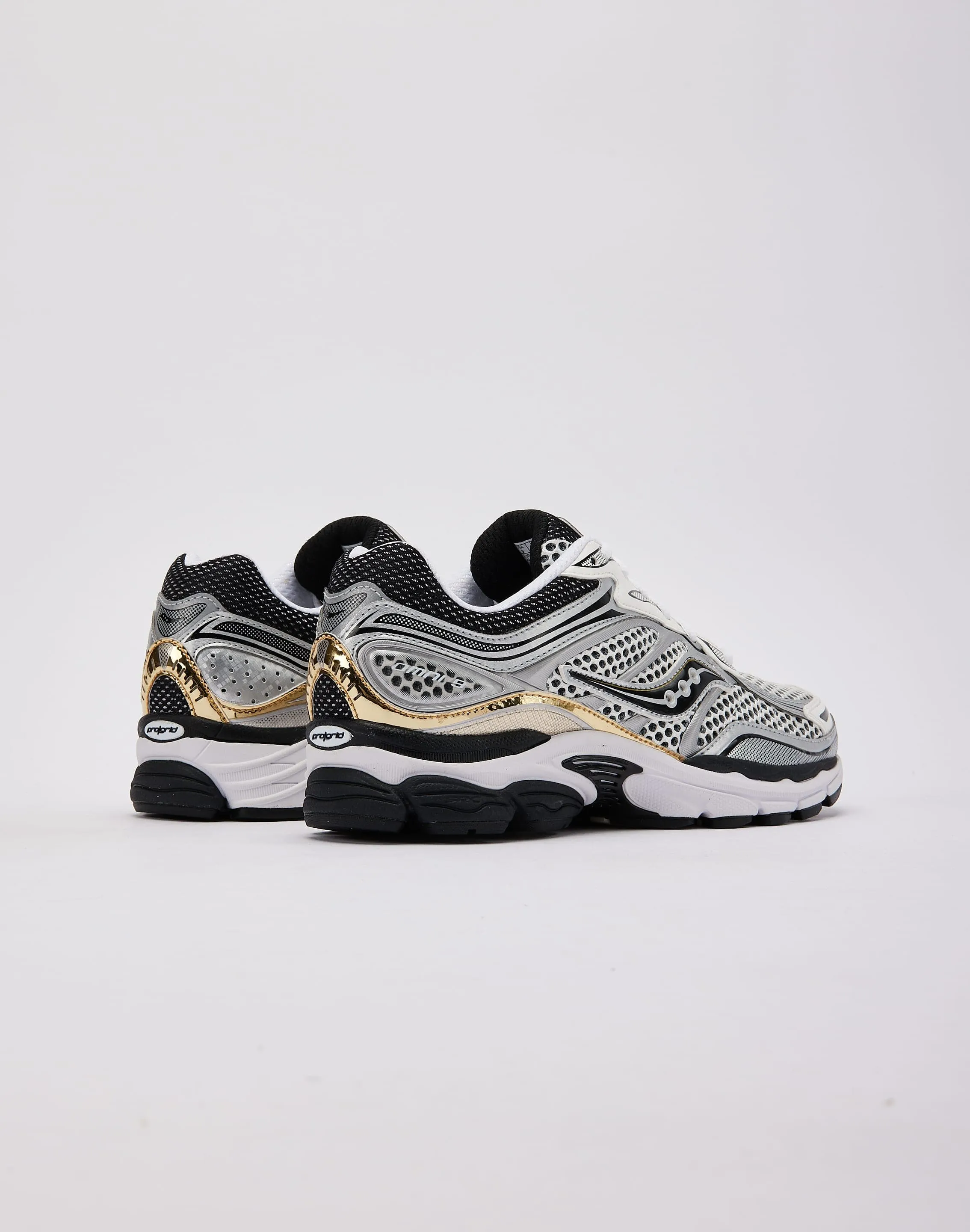 Saucony  ProGrid Omni 9