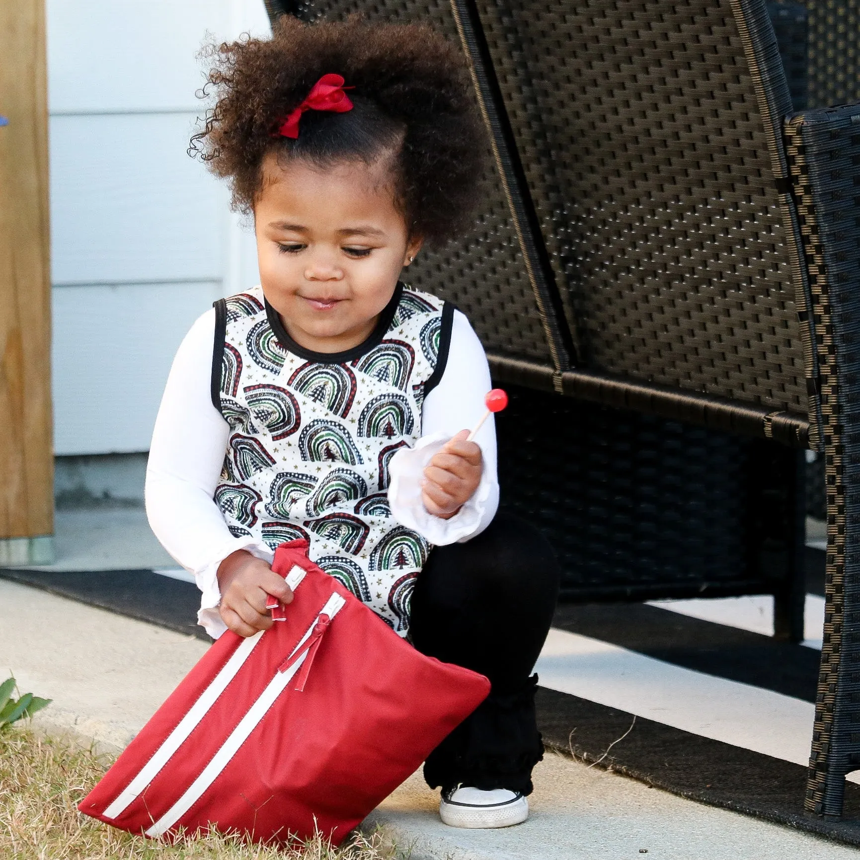 Solid Cranberry Minimalist - Waterproof Wet Bag (for Mealtime, On-the-go, And More!) Babykids_Bapron-Baby