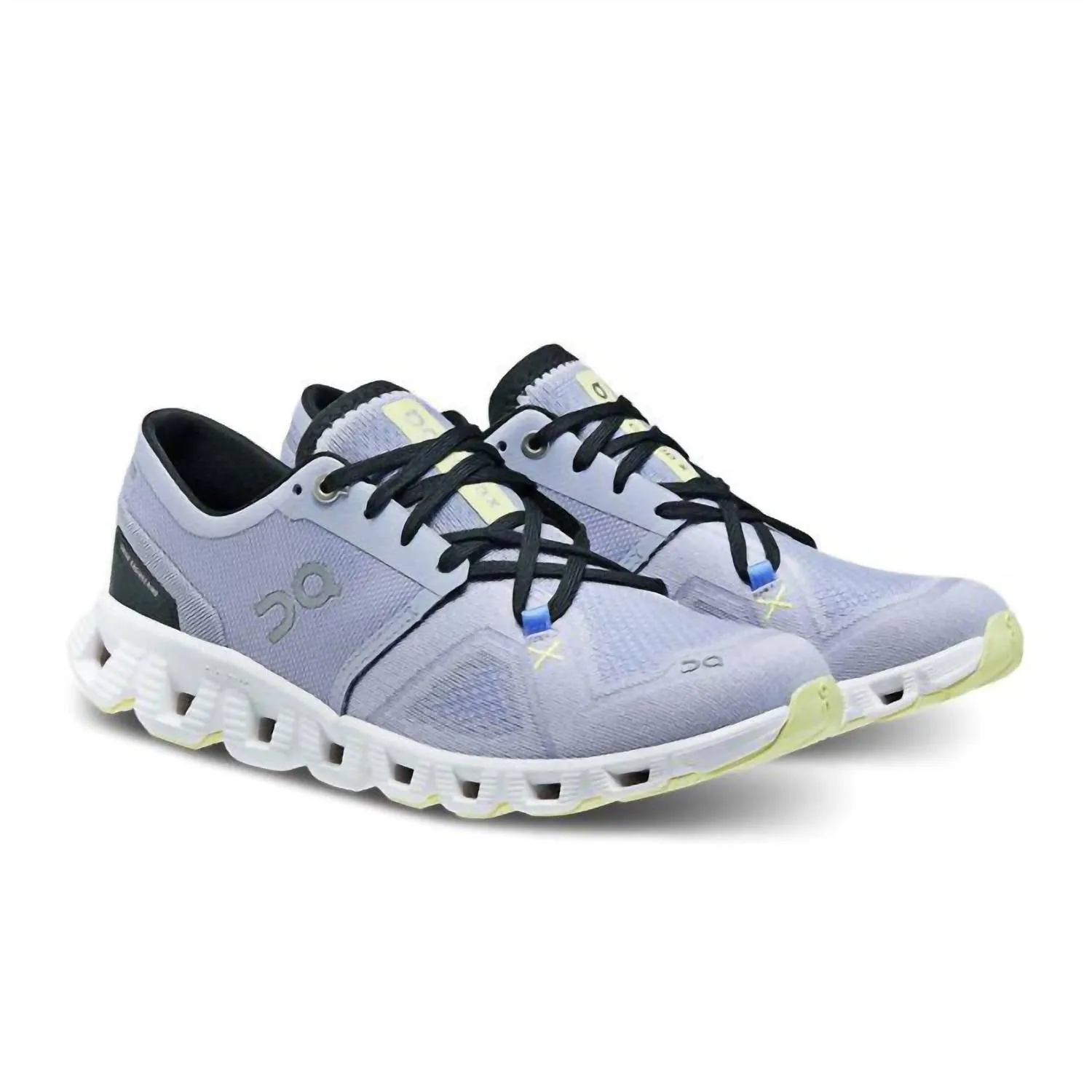 Women In Nimbus/white