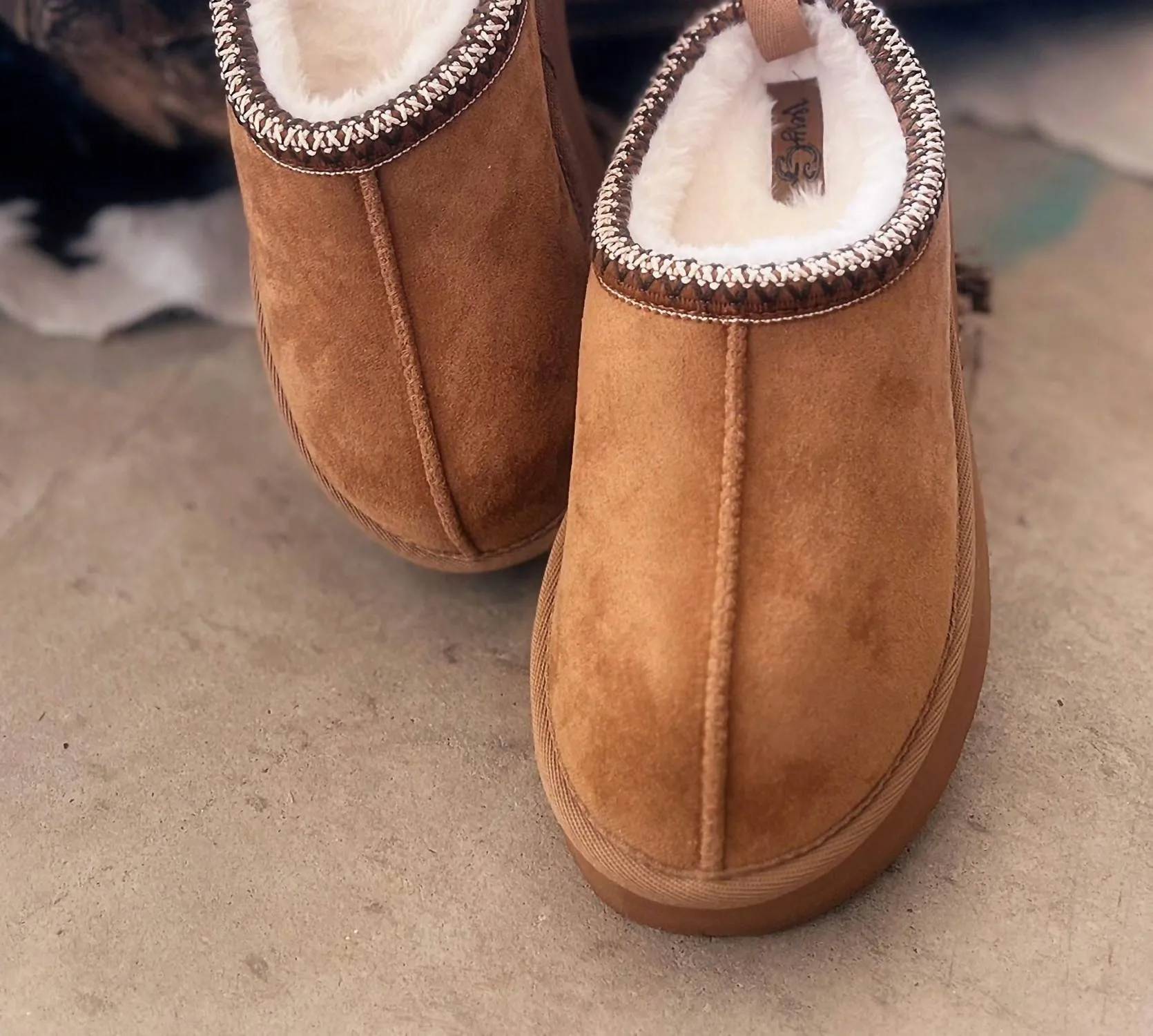 Women's Charlie Tan Platform Fuzzy Slippers In Brown